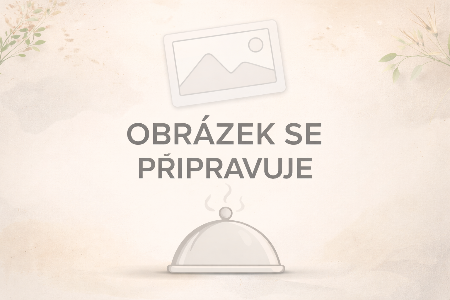 Plněné bramborové knedlíky uzeným masem, s restovanou cibulkou a dušeným zelím