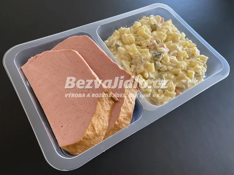 Bavorska Sekana S Domacim Bramborovym Salatem