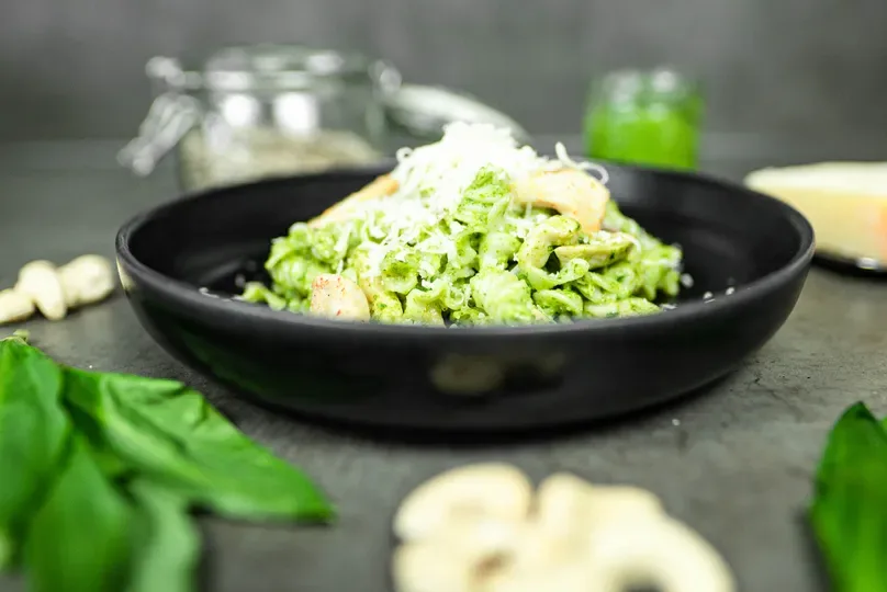 Meal 331 450G Testovinovy Salat S Veprovou Panenkou A Pestem Z Medvediho Cesneku