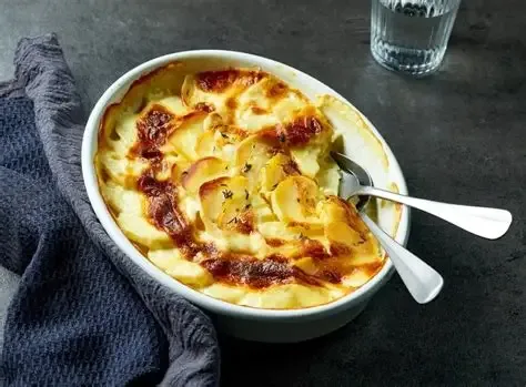 Meal 308 450G Zapecene Brambory S Vejci A Smetanou Cervena Repa
