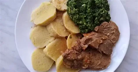 Meal 321 200G Pecena Krkovicka Duseny Spenat Bramborovy Knedlik