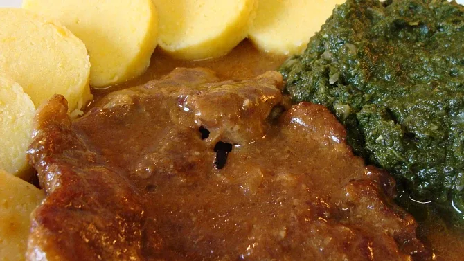 Meal 327 Veprova Krkovice Na Cesneku S Bramborovym Knedlikem A Spenatem