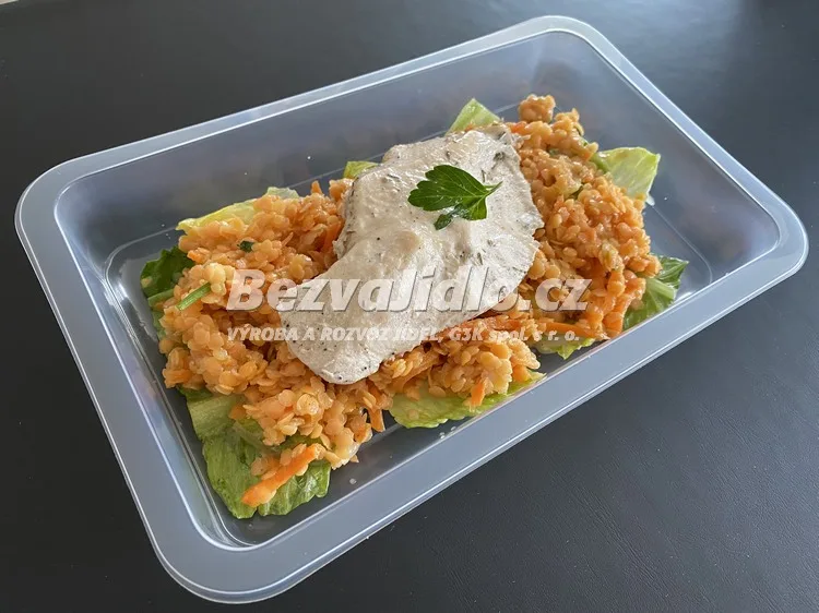 Meal 342 Platek Z Kurecich Prsicek Na Salatu Z Cervene Cocky S Dresinkem Z