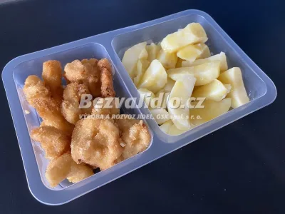 Smažený květák s vařeným bramborem m.m. a tatarskou omáčkou
