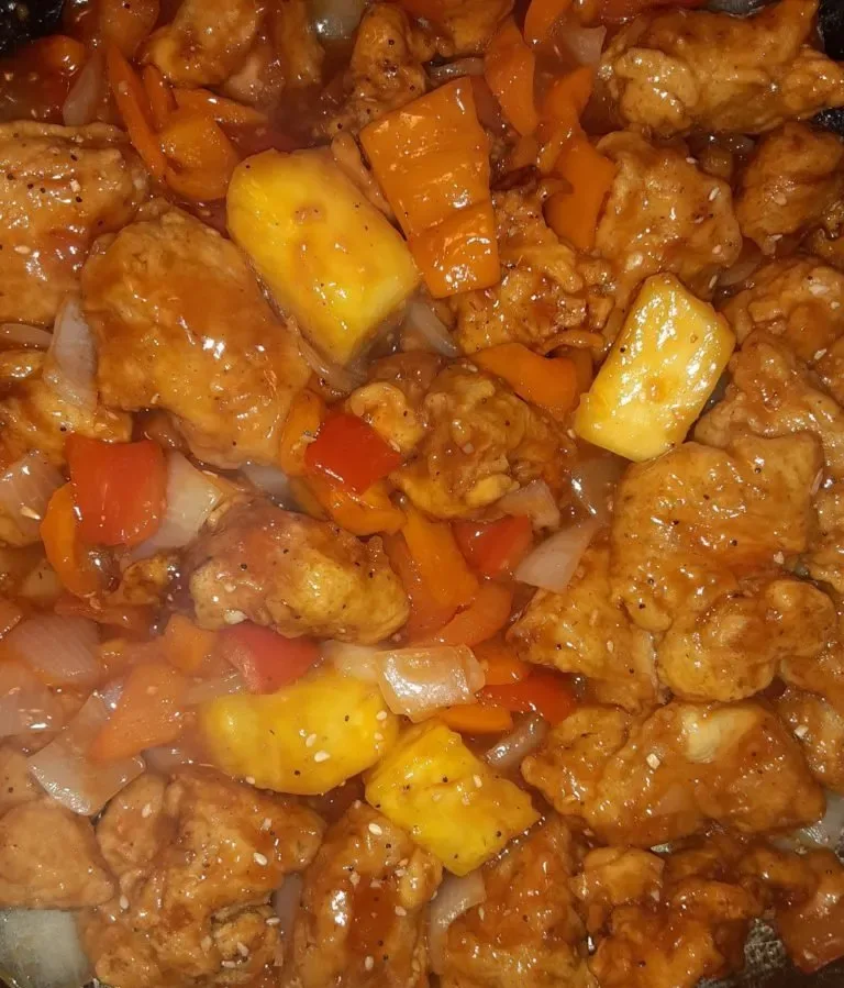 Meal 357 200G Nudlicky Z Veproveho Kare Se Slaninou Cibuli A Paprickami Jalapenos Stouchany Brambor S Porkem
