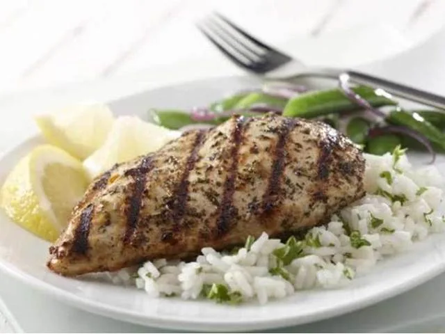 Meal 372 Grilovane Kureci Prso V Lehke Bylinkovo Citronove Omacce S Jasminovou Ryzi Z