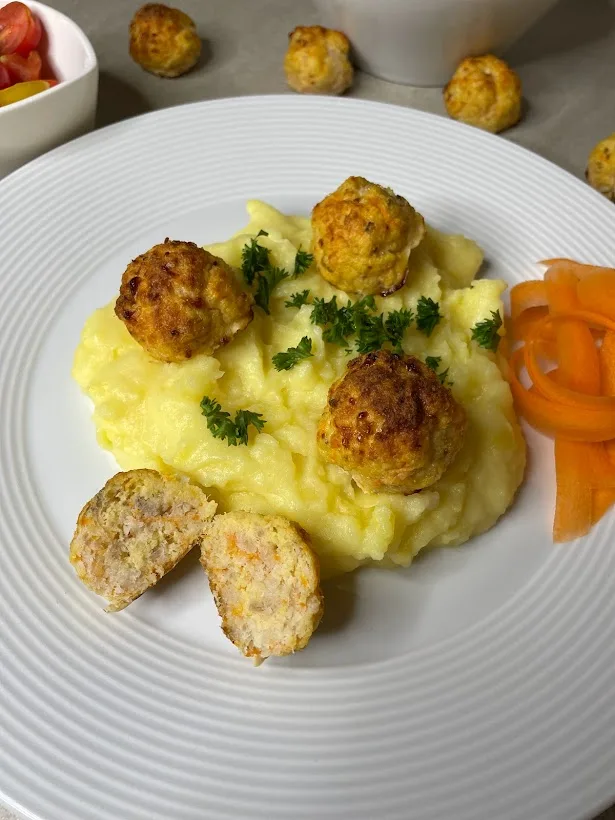 Meal 406 200G Smazene Rybi Karbanatky Bramborova Kase Dusena Zelenina Na Masle
