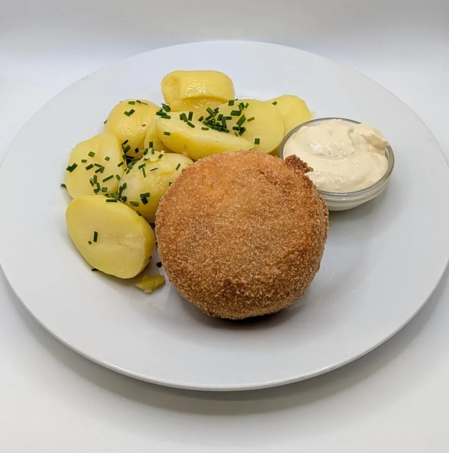 Meal 409 120G Smazny Camembert Se Sunkou Vareny Brambor Nase Tatarka