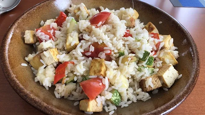 Meal 419 Tofu Rizeto Se Zeleninou Okurka
