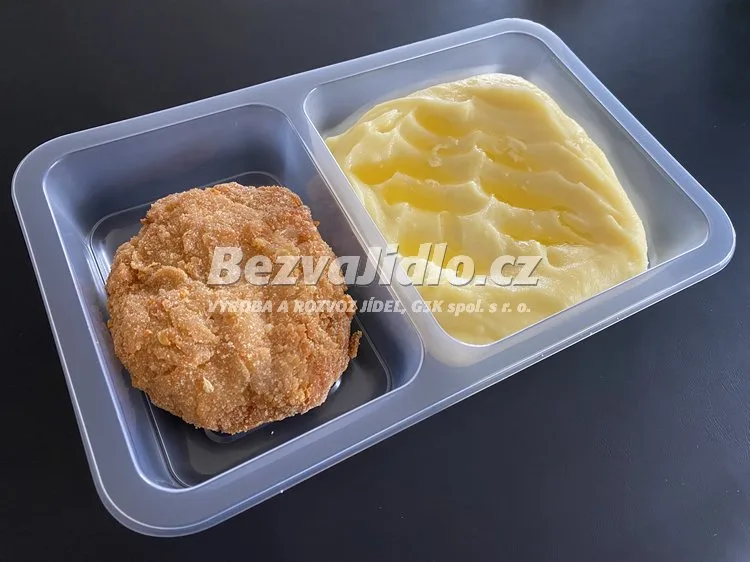 Meal 421 Smazeny Kureci Karbanatek Se Syrem S Bramborovou Kasi M M