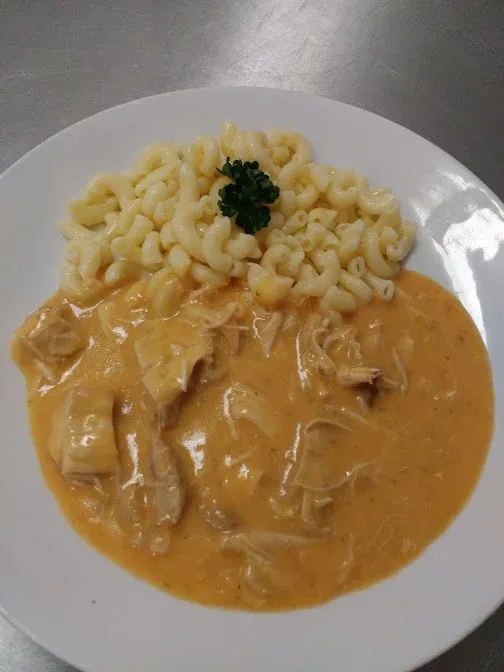 Meal 461 200G Kure Na Paprice S Testovinou