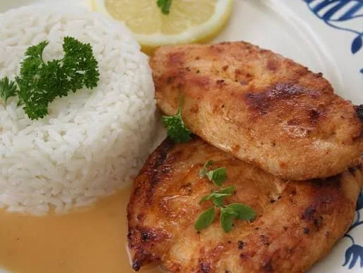 Meal 500 Filirovane Kureci Prso S Citronovym Peprem Jemnou Smetanovou Omackou A Jasminovou Ryzi