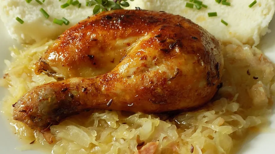 Meal 520 450G Pecene Kure Ala Kachna Bile Zeli Nas Houskovy Knedlik