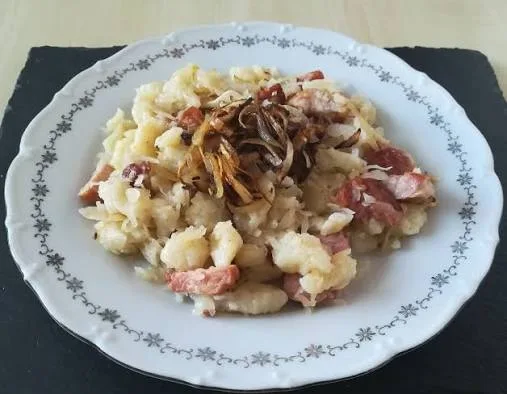 Meal 592 450G Halusky S Uzenym Masem Zelim A Cibulkou