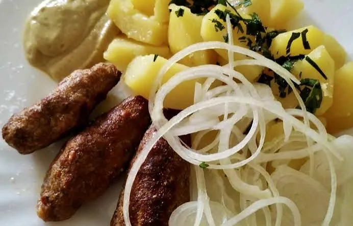 Meal 595 200G Cevapcici S Bramborem Cibuli A Horcici