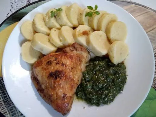 Meal 615 Medove Kure Na Cesneku S Drcenym Kminem S Bramborovym Knedlikem A Spenatem