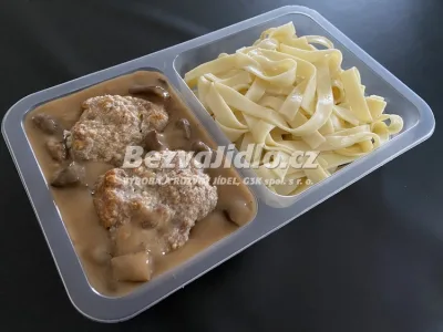 Biftečky v hříbkové omáčce, s tagliatelle