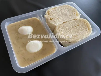 Koprová omáčka s vejci (2 ks), s kynutým houskovým knedlíkem