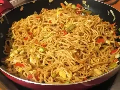 Meal 837 Asijska Masova Panev Se Zeleninou Po Cinsku Veprova Cinske Nudle